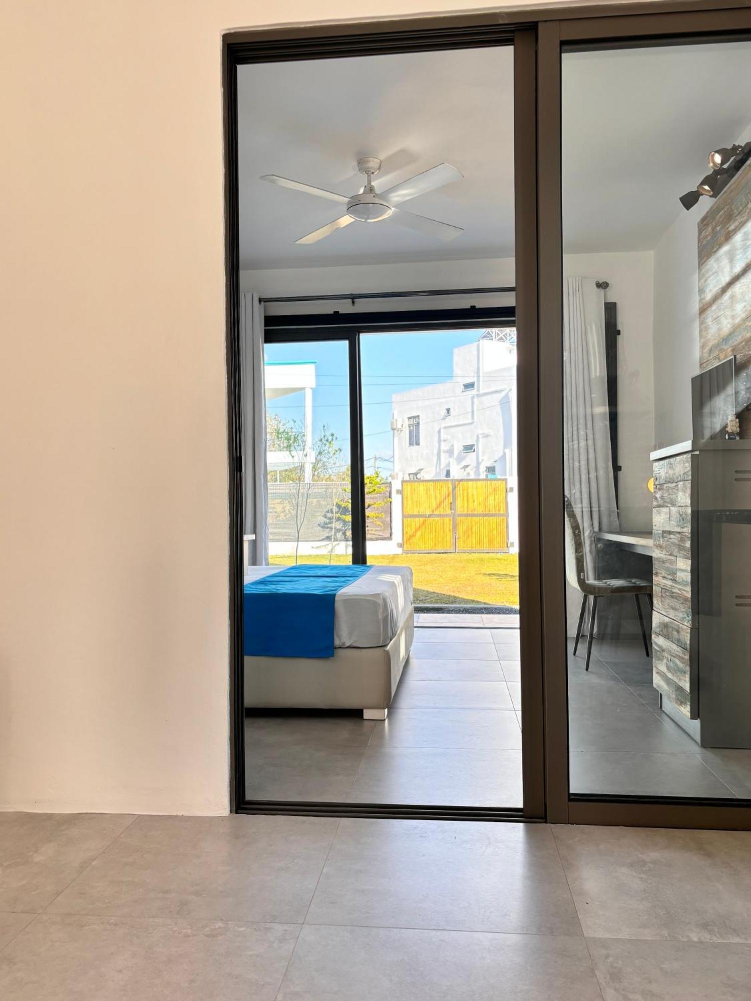 Maison Mont Choisy - One Or Two Bedrooms Apartment 트루오비슈 외부 사진