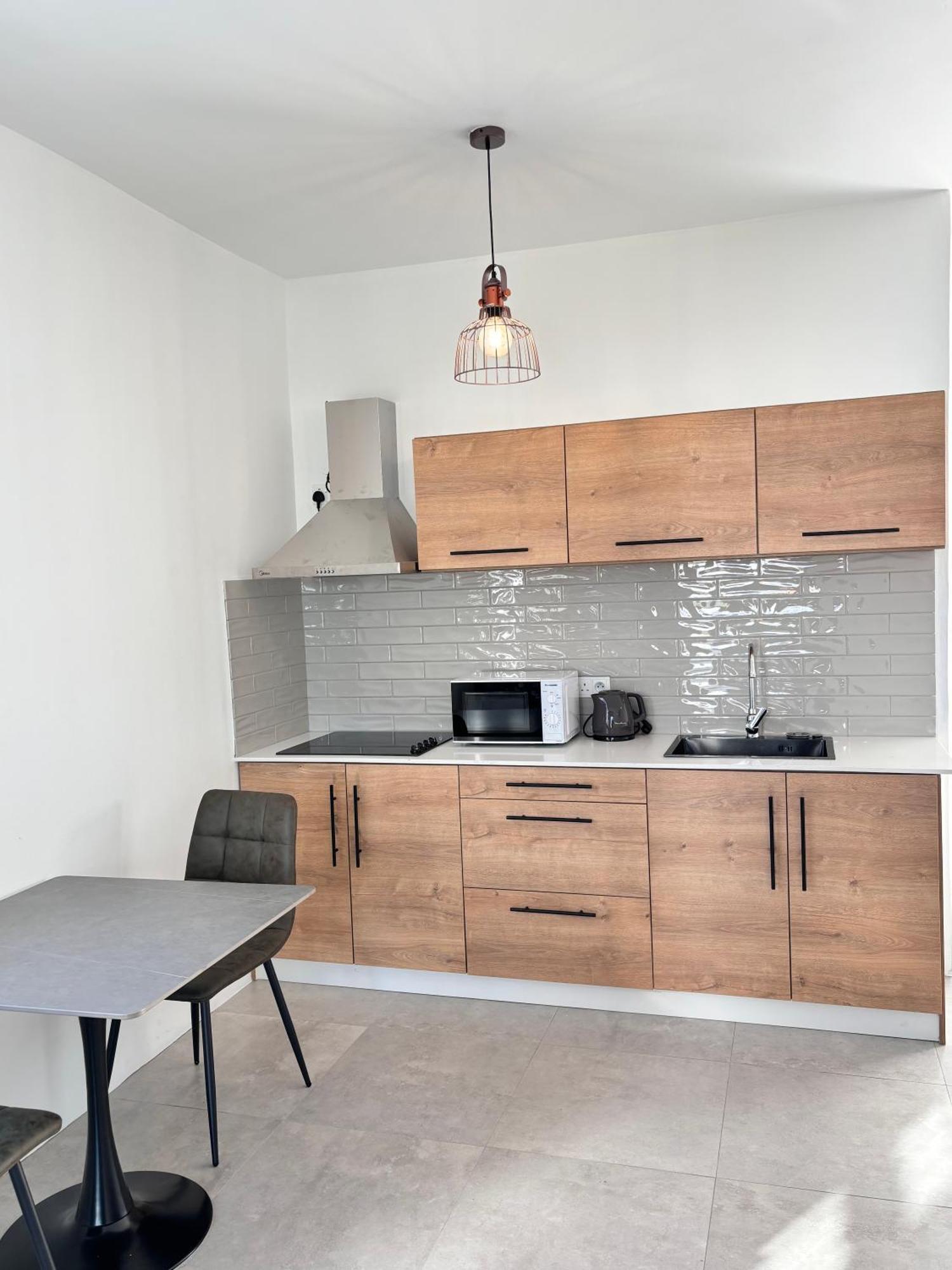 Maison Mont Choisy - One Or Two Bedrooms Apartment 트루오비슈 외부 사진